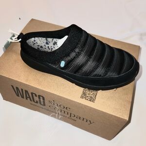 WACO Women's Black Slip-On Slippers